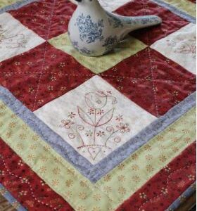 Sweet Bird Tabletopper pattern